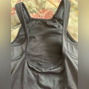 Naomi & Nicole shape wear tank M